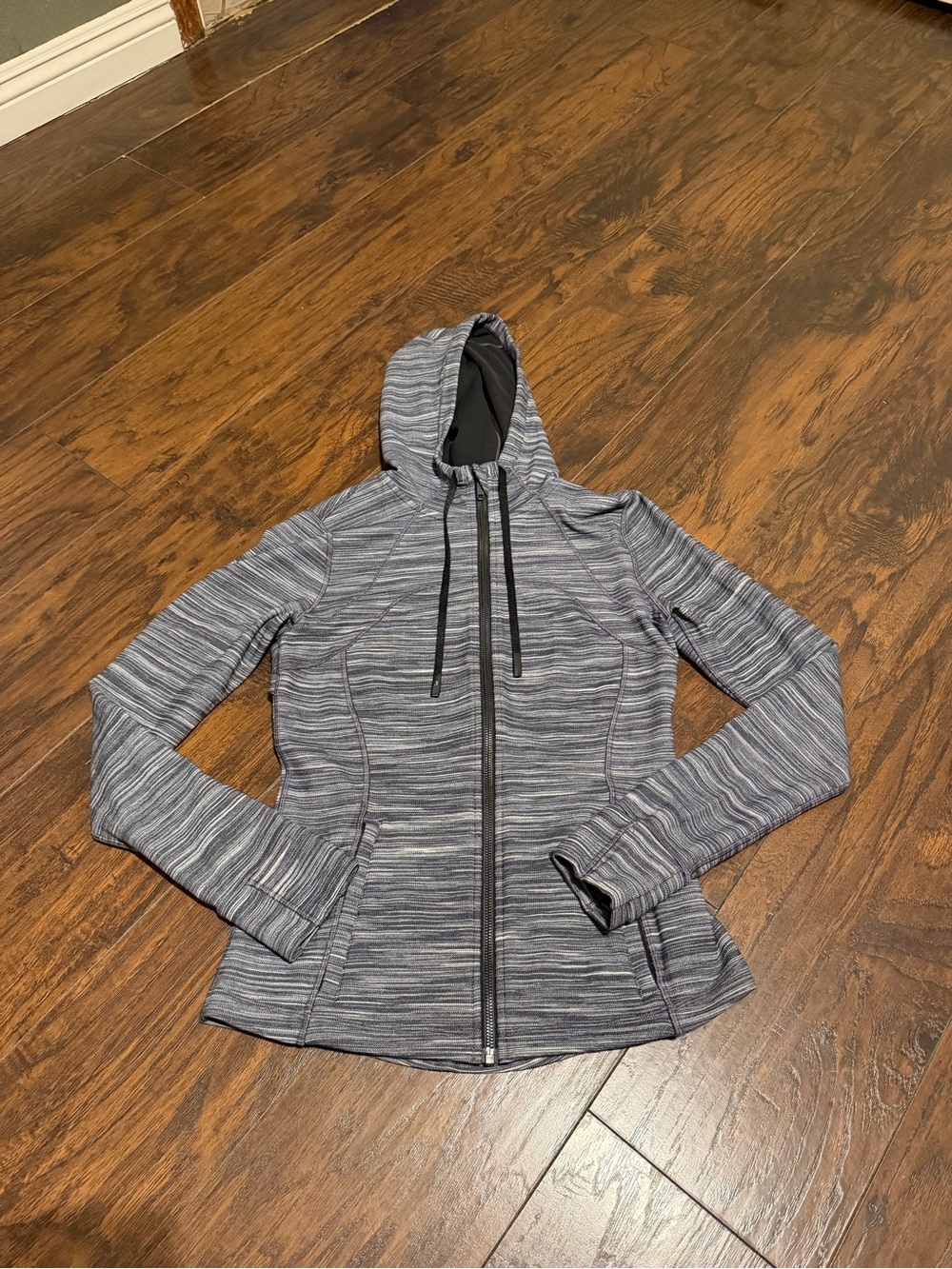 Lululemon women’s hooded define jacket size 10
